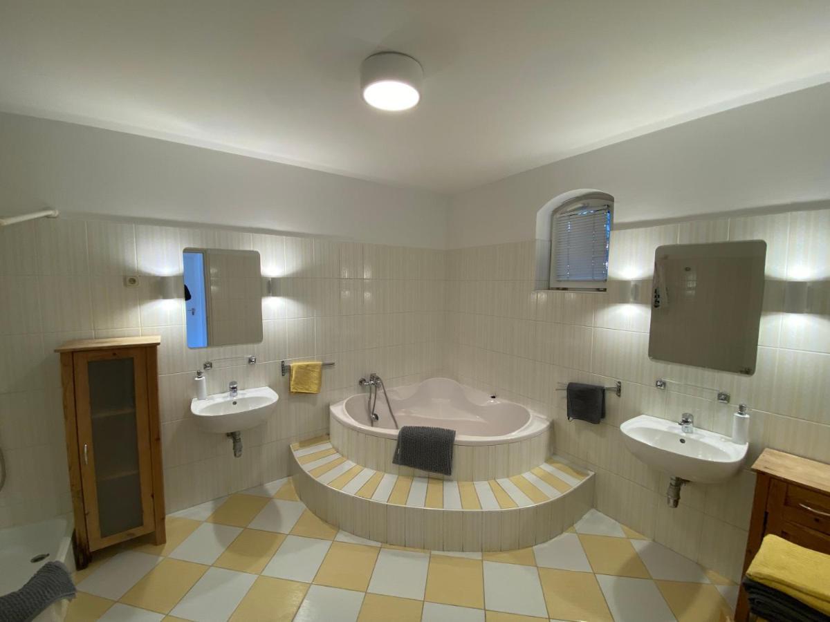 Szent Kristof Panzio Otel Vonyarcvashegy Dış mekan fotoğraf